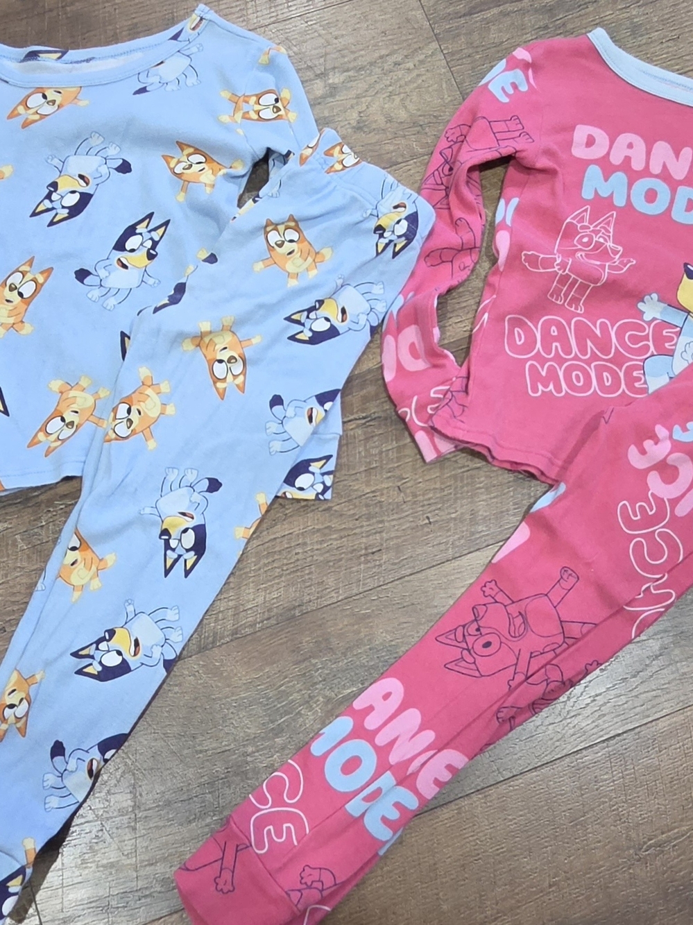 Bluey Kids  Pajama Set in Blue & Pink